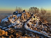 59 Scelgo di scendere dalla variante esposta al tramonto, anche se impegnativa